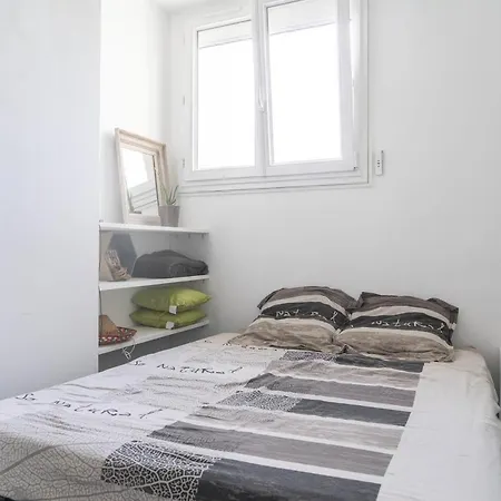 Hostnfly - Charming With View And Balcony Parigi